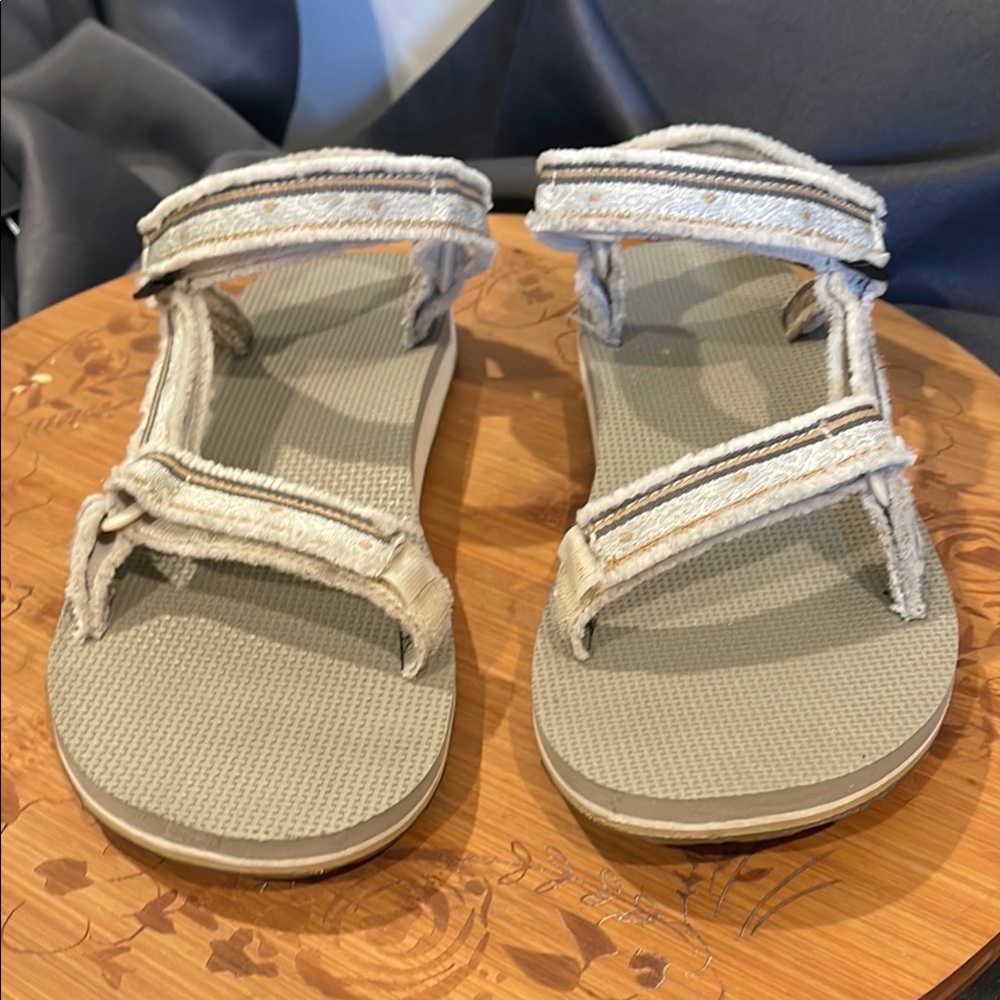 Teva Tan Original Universal Birch Sandals Adjustable Straps size 9 - Picture 3 of 10